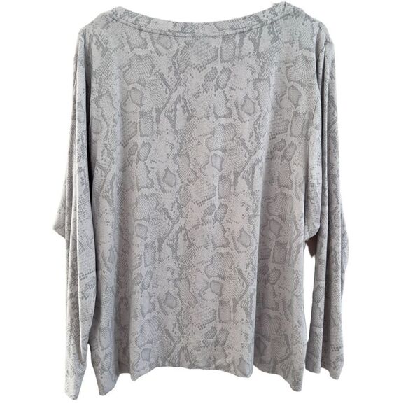 J. Jill Wearever Collection Snake Reptile Print Top Gray Rayon Spandex Size M - Picture 2 of 7